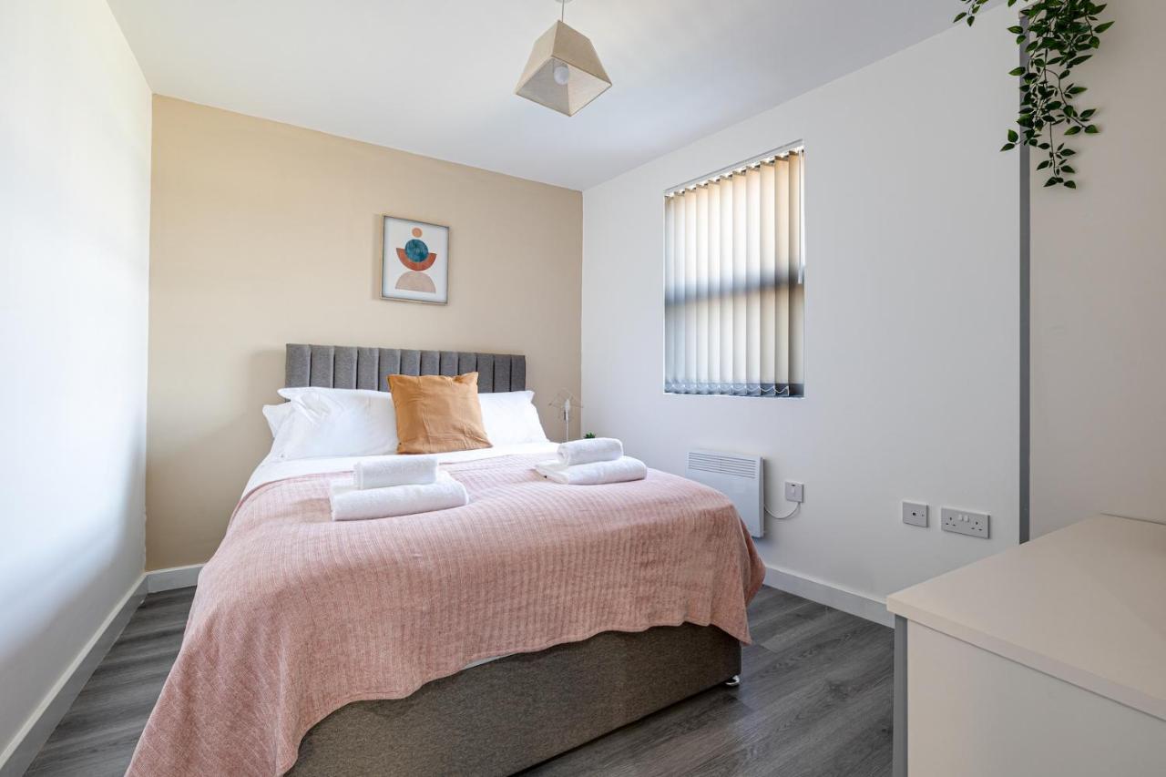 Top Floor Apartment With Private Balcony In Stockport Centre By Hass Haus ภายนอก รูปภาพ