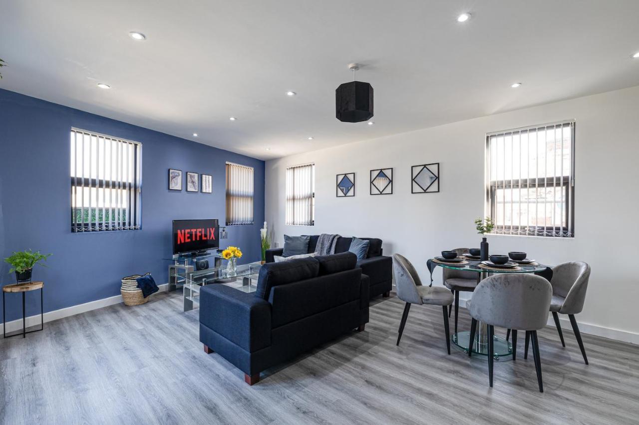 Top Floor Apartment With Private Balcony In Stockport Centre By Hass Haus ภายนอก รูปภาพ