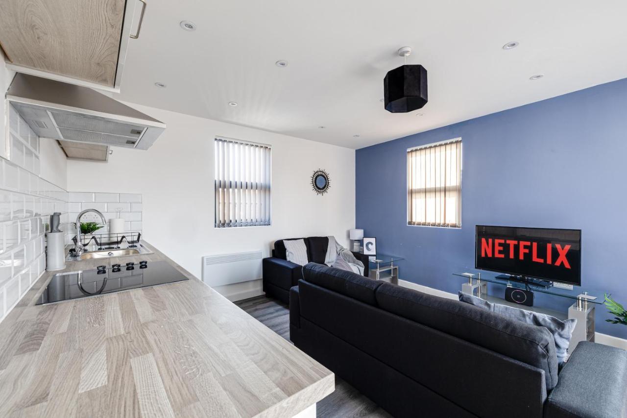 Top Floor Apartment With Private Balcony In Stockport Centre By Hass Haus ภายนอก รูปภาพ