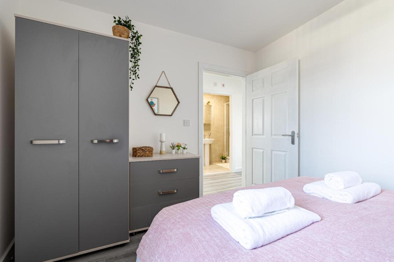 Top Floor Apartment With Private Balcony In Stockport Centre By Hass Haus ภายนอก รูปภาพ