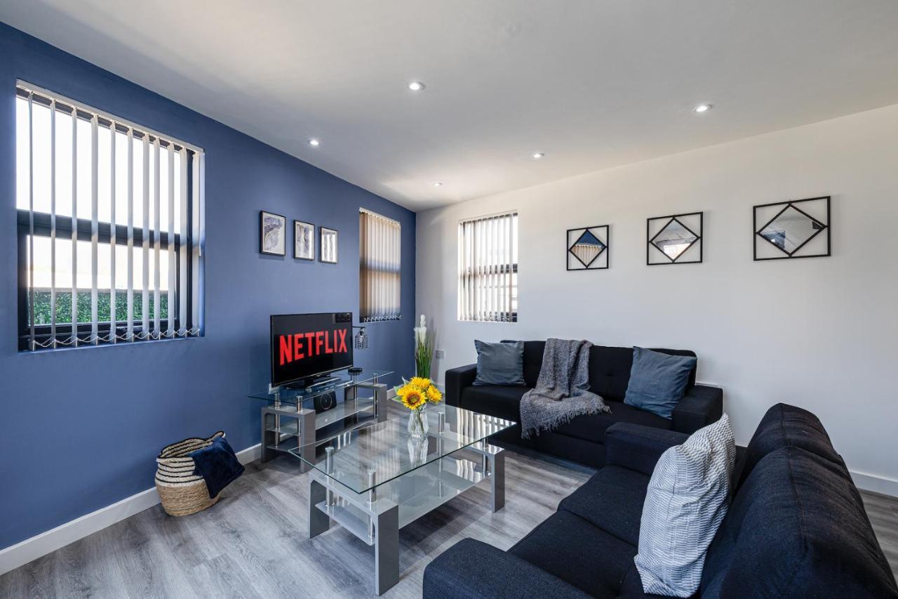 Top Floor Apartment With Private Balcony In Stockport Centre By Hass Haus ภายนอก รูปภาพ