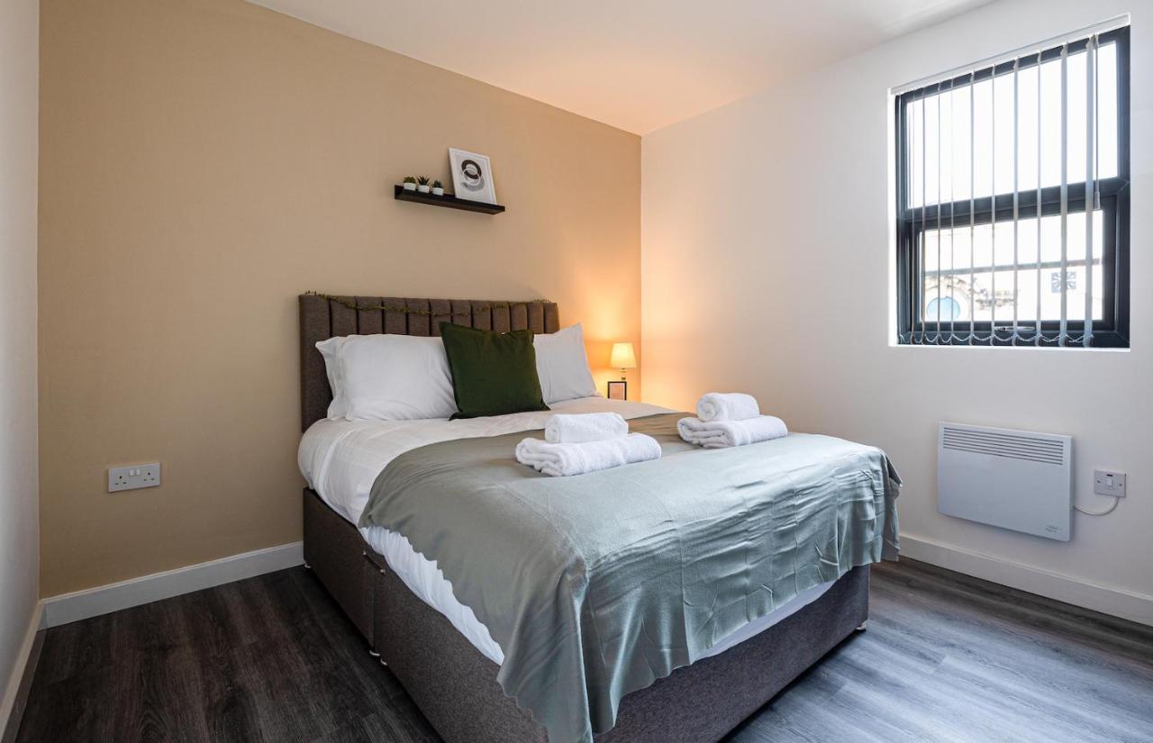 Top Floor Apartment With Private Balcony In Stockport Centre By Hass Haus ภายนอก รูปภาพ