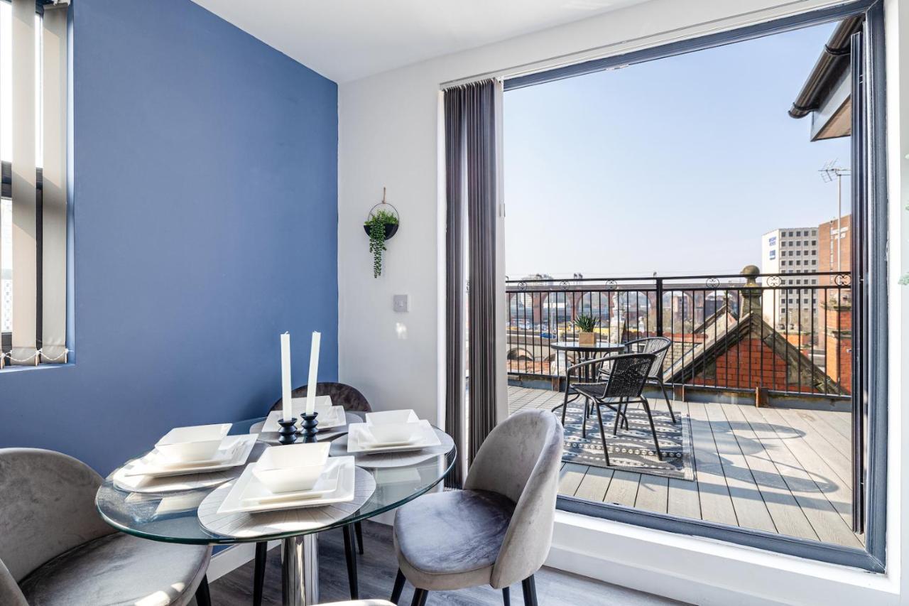 Top Floor Apartment With Private Balcony In Stockport Centre By Hass Haus ภายนอก รูปภาพ