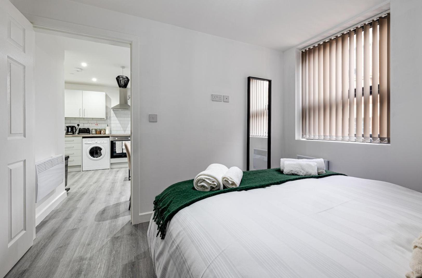Top Floor Apartment With Private Balcony In Stockport Centre By Hass Haus ภายนอก รูปภาพ