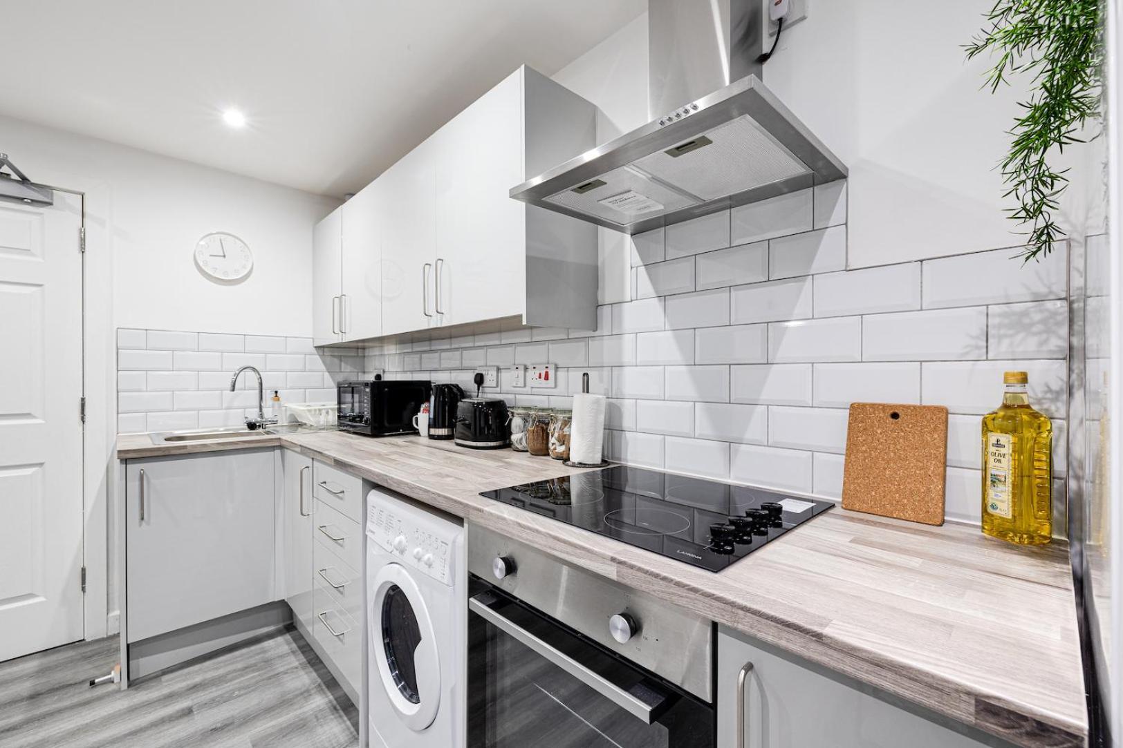 Top Floor Apartment With Private Balcony In Stockport Centre By Hass Haus ภายนอก รูปภาพ