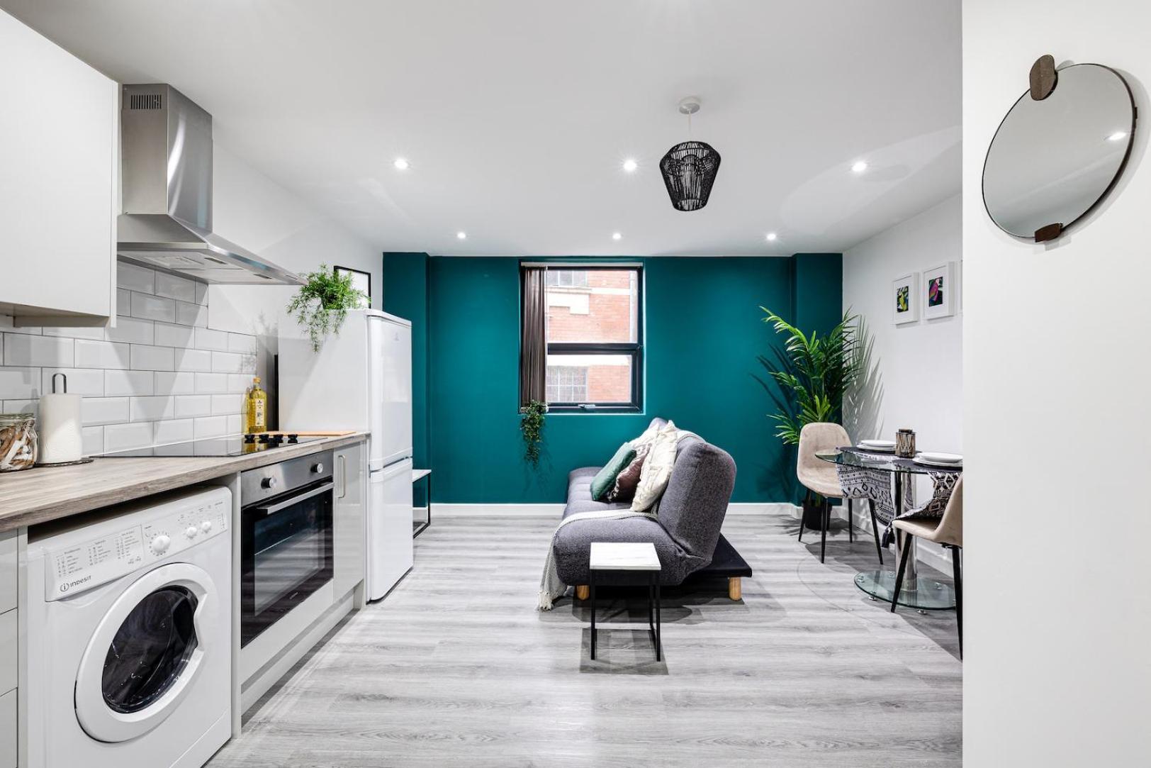 Top Floor Apartment With Private Balcony In Stockport Centre By Hass Haus ภายนอก รูปภาพ
