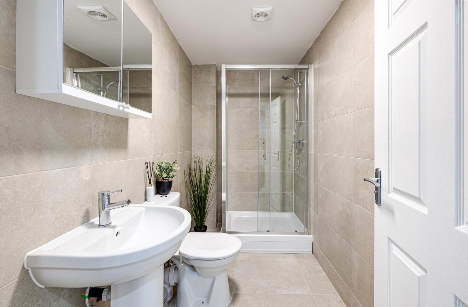 Top Floor Apartment With Private Balcony In Stockport Centre By Hass Haus ภายนอก รูปภาพ